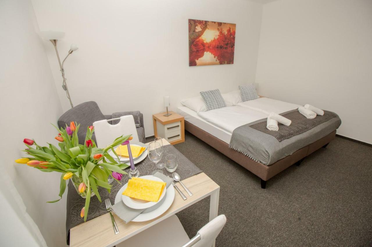 Hotel Blue Apartment Bratislava Ngoại thất bức ảnh
