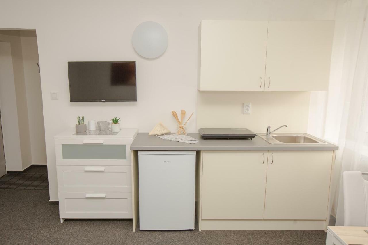 Hotel Blue Apartment Bratislava Ngoại thất bức ảnh